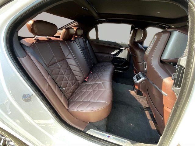 Used 2023 BMW 740i w/ Parking Assistance Package RWD image 26