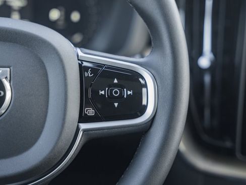 New 2026 Volvo XC60 B5 Plus w/ Protection Package Premier image 28