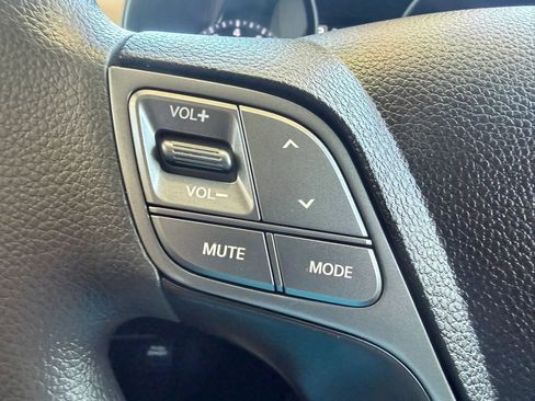 Used 2017 Hyundai Santa Fe Sport image 12