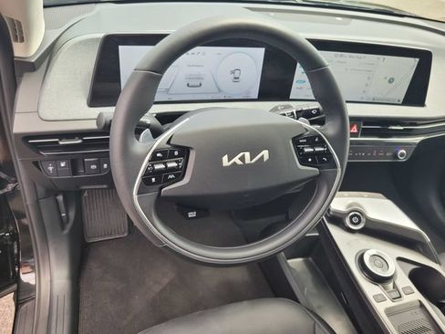 Used 2024 Kia EV6 Light RWD image 30