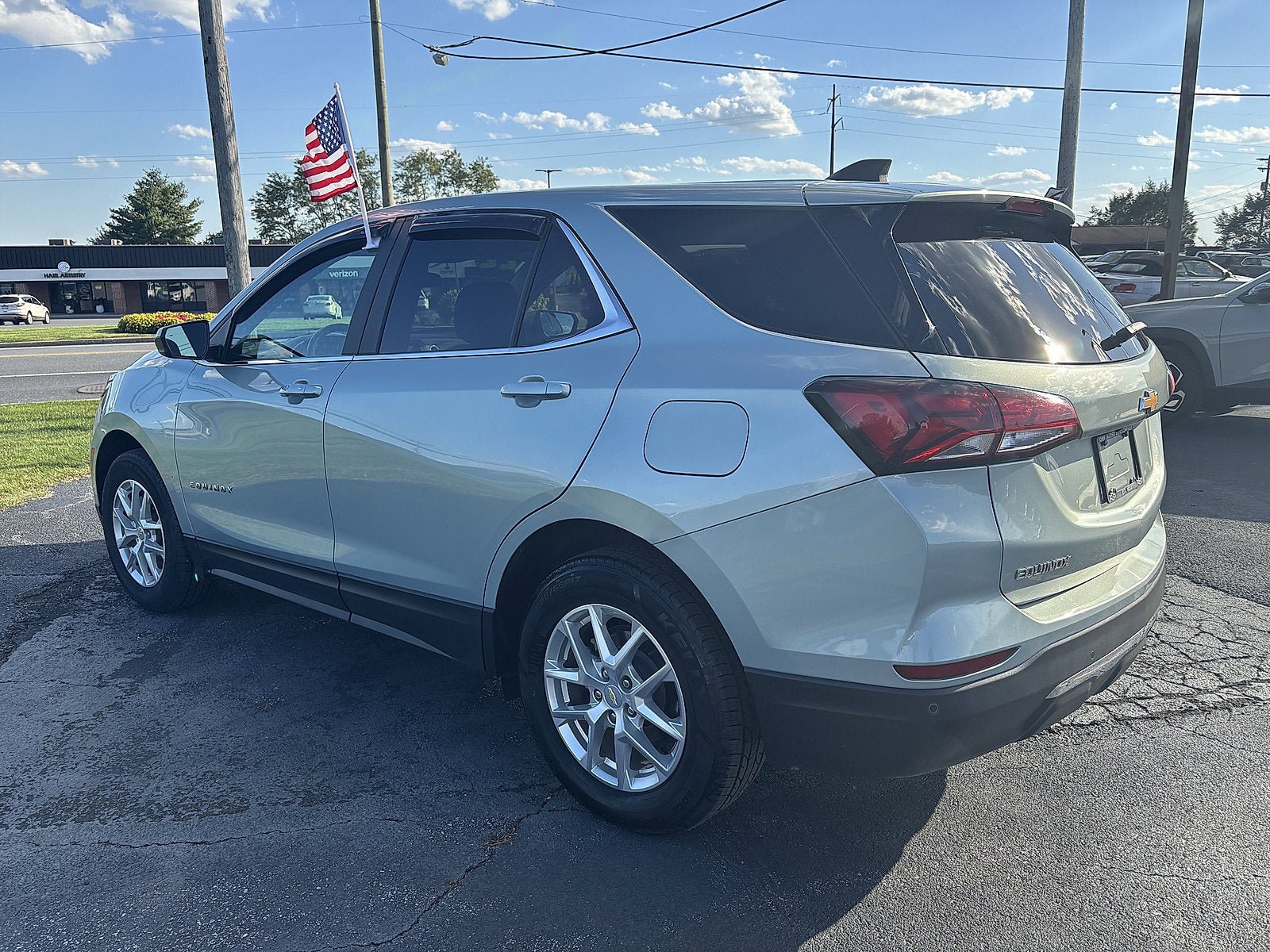 Used 2022 Chevrolet Equinox LT AWD/4WD image 3