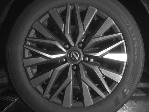 Used 2025 Nissan Altima 2.5 SV image 14