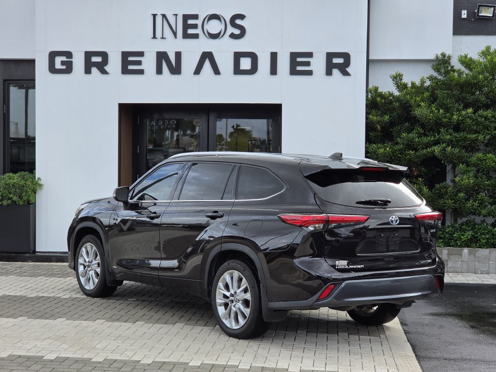 Used 2022 Toyota Highlander Limited AWD/4WD image 4