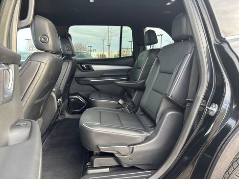 Used 2025 Buick Enclave Preferred image 26