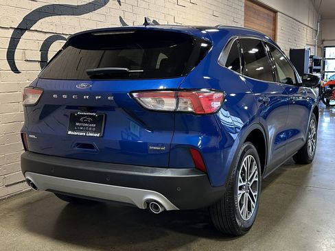 Used 2022 Ford Escape SEL w/ Technology Package image 4