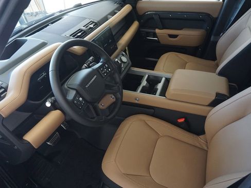 New 2025 Land Rover Defender 130 V8 image 18