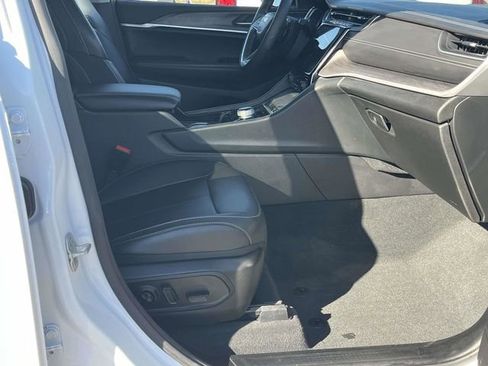 Used 2023 Jeep Grand Cherokee L Limited image 25