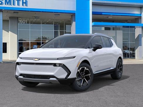 New 2025 Chevrolet Equinox EV LT image 6