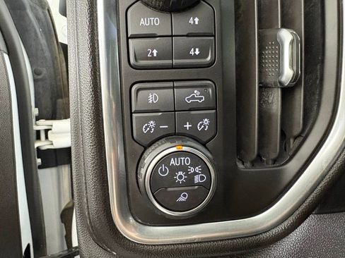 Used 2019 Chevrolet Silverado 1500 LT Trail Boss image 20