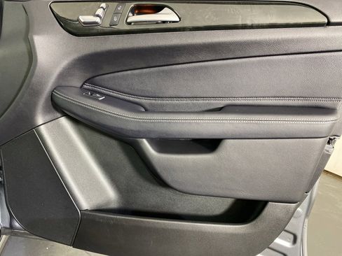 Used 2018 Mercedes-Benz GLE 350 4MATIC image 32