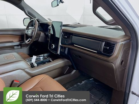 Used 2024 Ford Expedition Max King Ranch AWD/4WD image 42