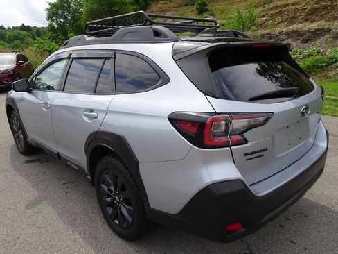 Used 2023 Subaru Outback Onyx Edition AWD/4WD image 8
