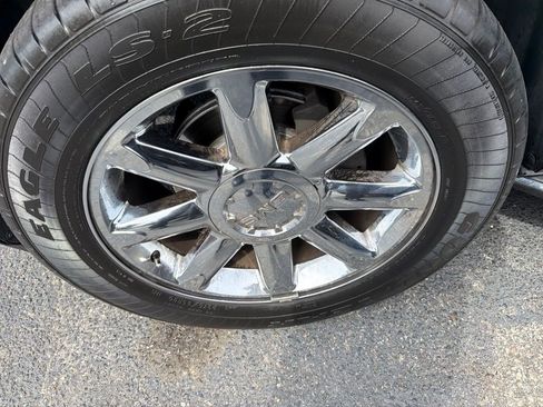 Used 2014 GMC Yukon XL Denali AWD/4WD image 4