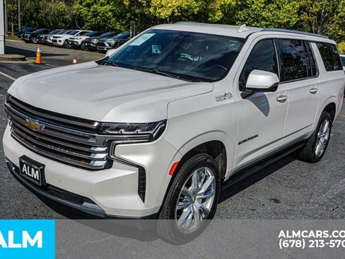 Used 2022 Chevrolet Suburban High Country image 14