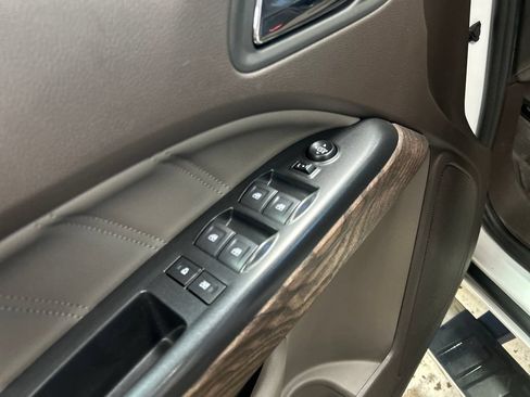 Used 2022 GMC Canyon Denali AWD/4WD image 16