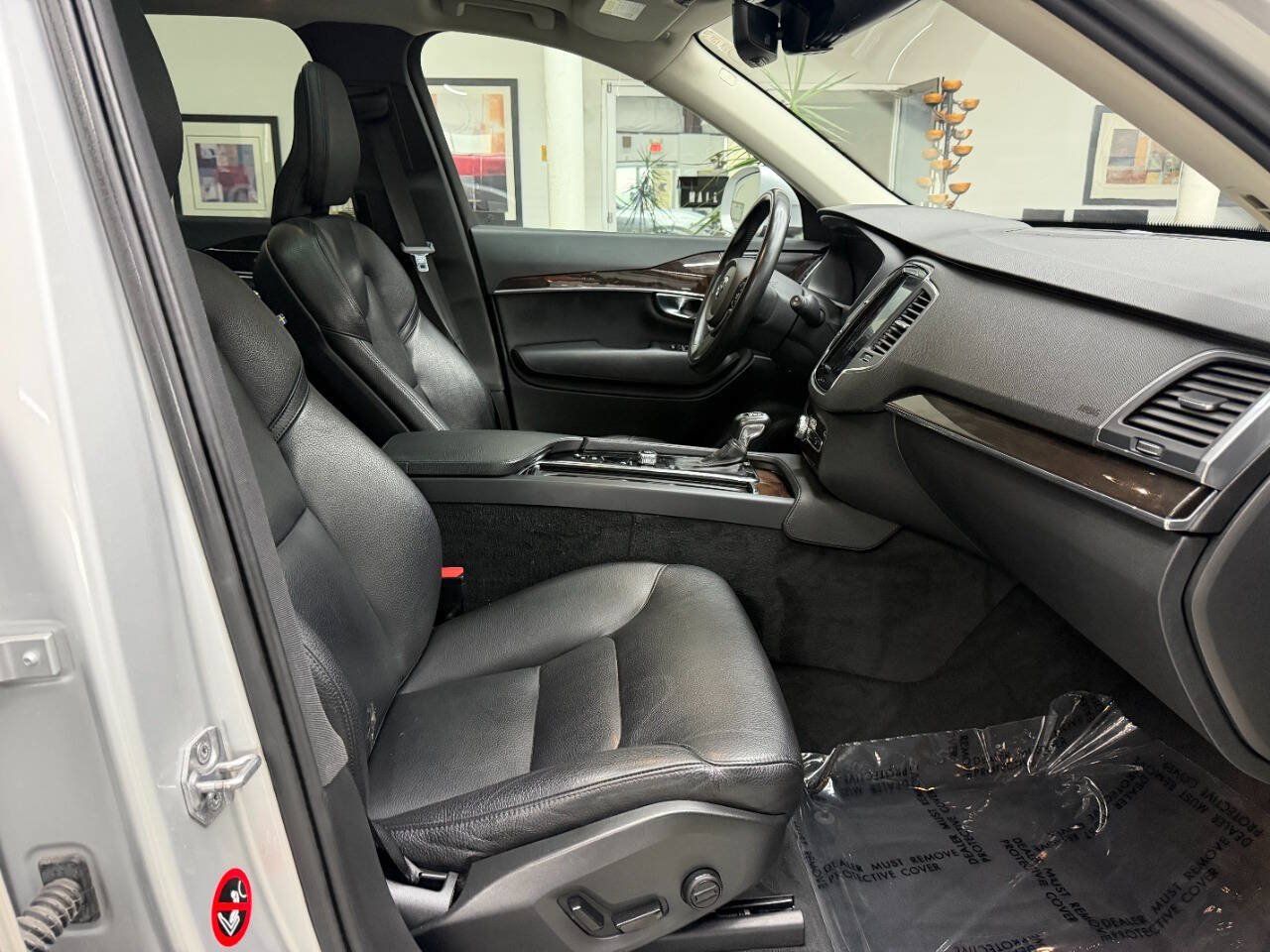 Used 2019 Volvo XC90 T6 Momentum AWD/4WD image 19