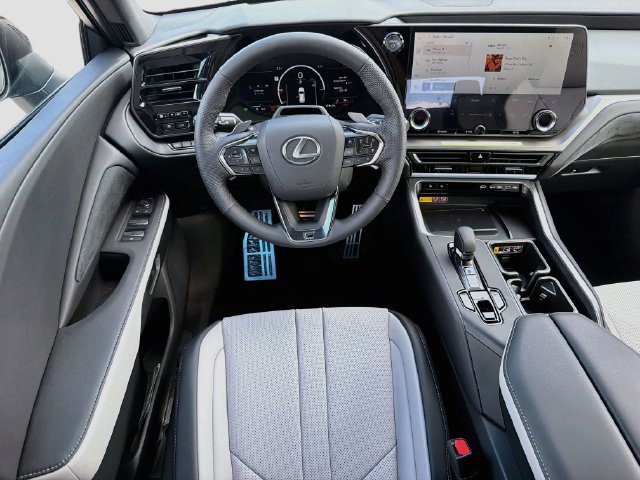 New 2026 Lexus TX 500h AWD w/ Technology Package image 18