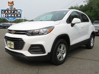 Used 2022 Chevrolet Trax LS w/ Tint and Cruise Package