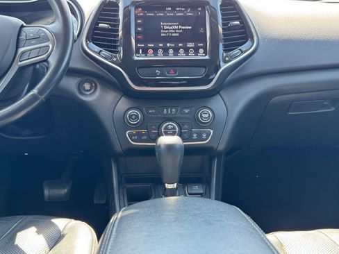 Used 2020 Jeep Cherokee Limited FWD image 15