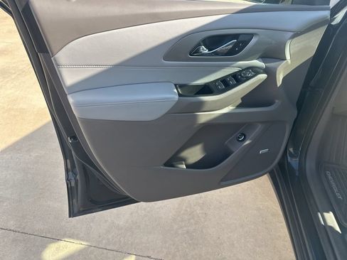Used 2019 Chevrolet Traverse LT w/ LT Premium Package FWD image 6