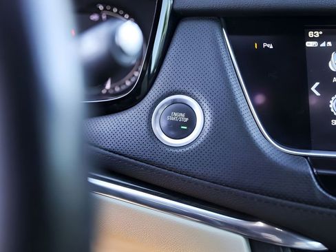 Used 2019 Cadillac XT5 FWD image 18