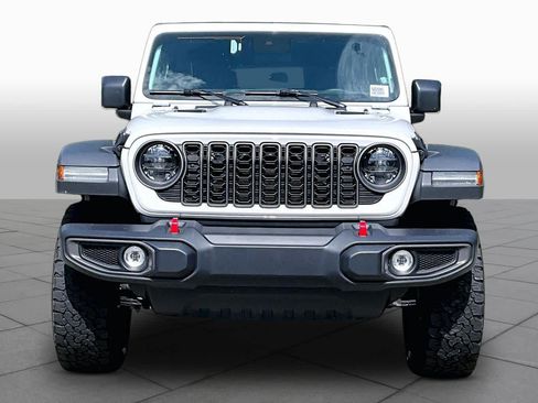 Used 2025 Jeep Wrangler Unlimited Rubicon AWD/4WD image 4