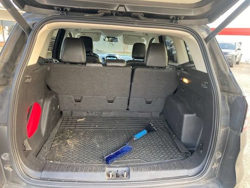 Used 2018 Ford Escape SEL w/ Ford Safe & Smart Package FWD image 28