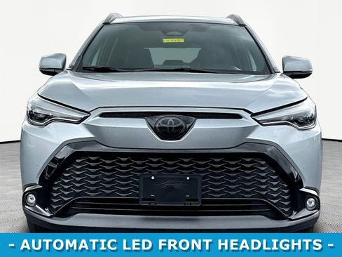 Used 2024 Toyota Corolla Cross AWD Hybrid w/ Convenience Package image 2