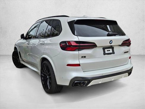 Used 2025 BMW X5 M60i image 10