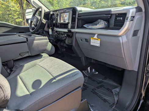 New 2026 Ford F450 XLT w/ XLT Value Package image 27