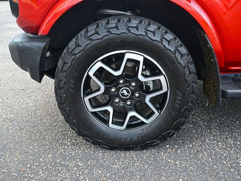 Used 2022 Ford Bronco Outer Banks AWD/4WD image 12
