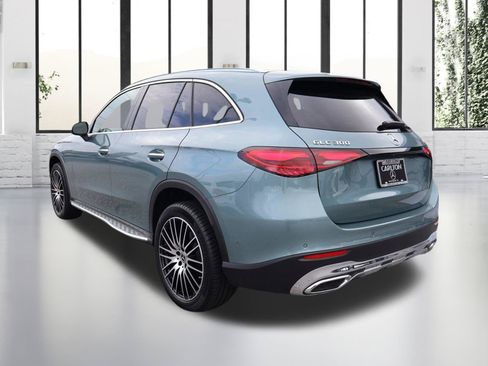 Used 2026 Mercedes-Benz GLC 300 4MATIC image 3