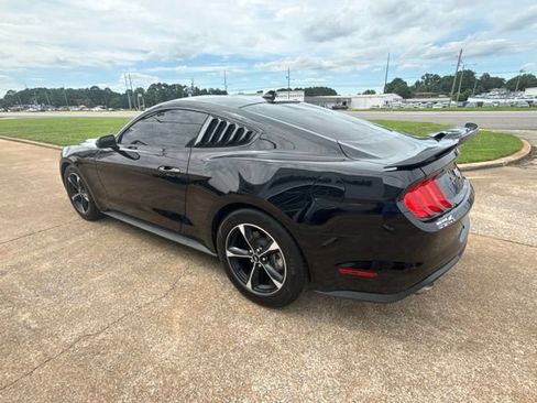 Used 2022 Ford Mustang Coupe w/ Equipment Group 101A RWD image 6
