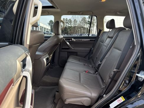 Used 2016 Lexus GX 460 image 31