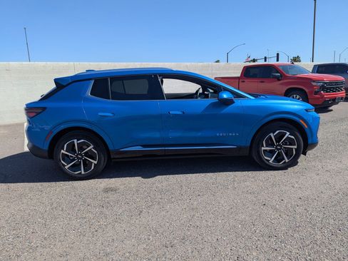 Used 2025 Chevrolet Equinox EV LT w/ Convenience Package image 5