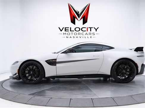 Used 2023 Aston Martin V8 Vantage Coupe RWD image 9