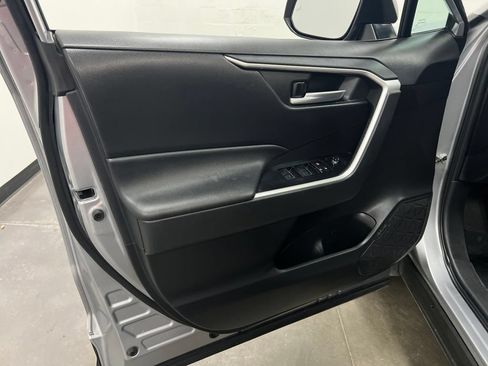 Used 2023 Toyota RAV4 XLE w/ Convenience Package FWD image 12
