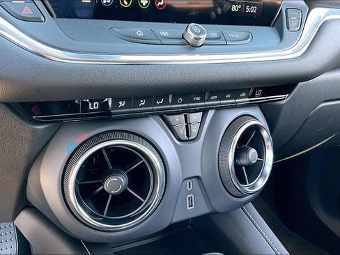 Used 2023 Chevrolet Blazer LT image 23