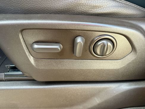 Used 2022 GMC Sierra 3500 Denali w/ Technology Package image 12