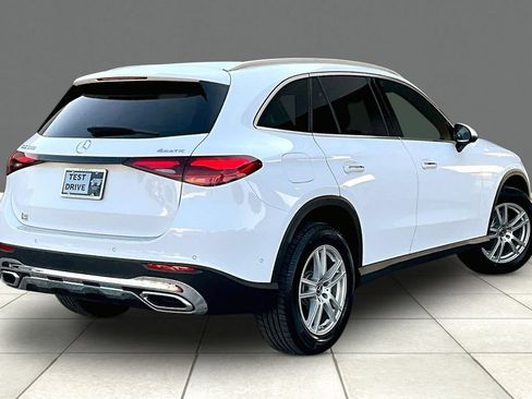 Used 2023 Mercedes-Benz GLC 300 4MATIC image 2