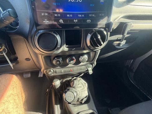 Used 2014 Jeep Wrangler Sport AWD/4WD image 23
