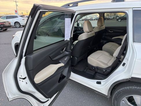 Certified 2025 Subaru Ascent Premium image 15