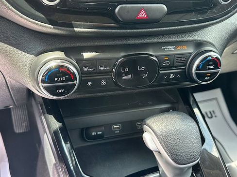 Used 2023 Kia Soul S FWD image 26