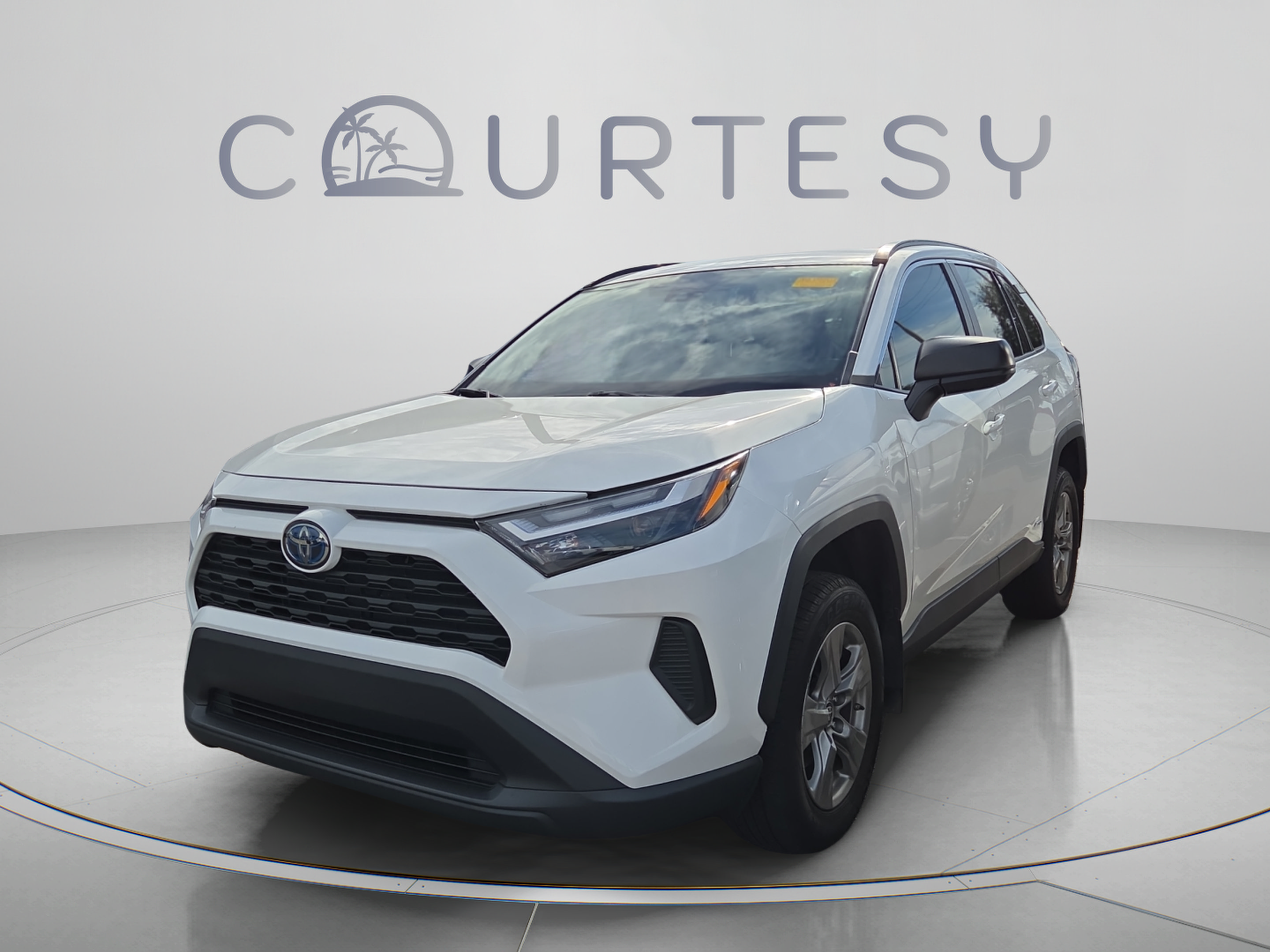 Used 2024 Toyota RAV4 LE AWD/4WD image 1