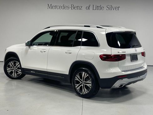 Used 2026 Mercedes-Benz GLB 250 4MATIC image 3