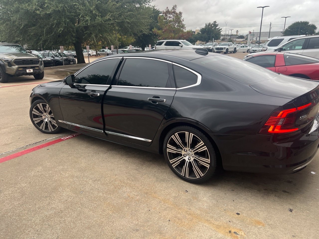 Used 2022 Volvo S90 B6 Inscription w/ Advanced Package AWD/4WD image 3