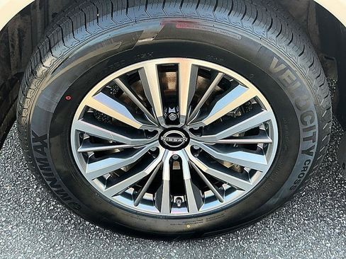 Used 2022 Nissan Armada SL RWD image 10