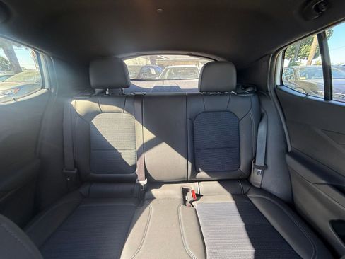 Used 2025 Buick Envista Preferred image 34