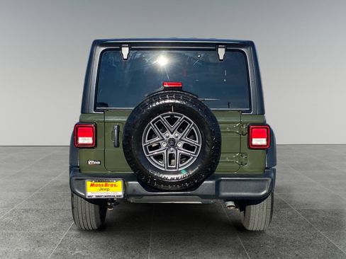 Used 2023 Jeep Wrangler Unlimited Sport image 4