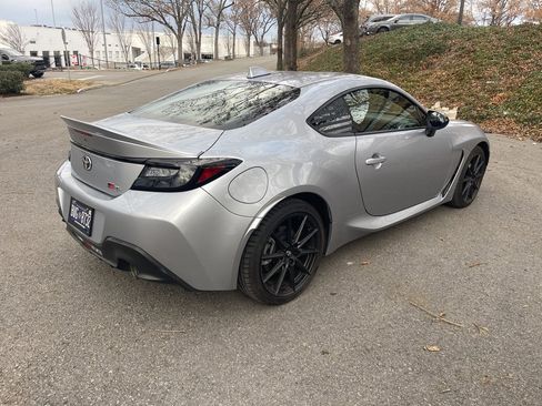 Used 2024 Toyota GR86 Premium image 4